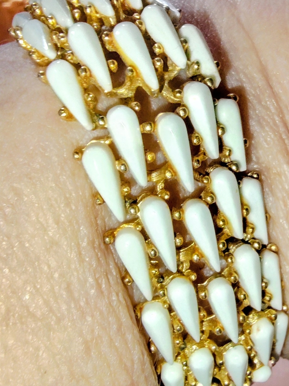 Circa 1960s Milkglass Teardrop Spike Bracelet in Gold Tone